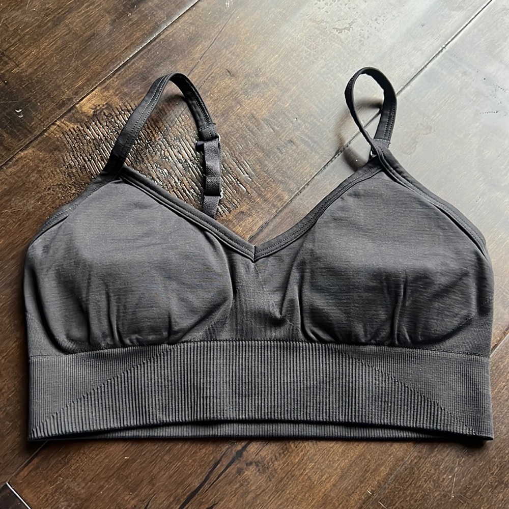 Black Ebb-to-Street Lululemon sports bra, size 8